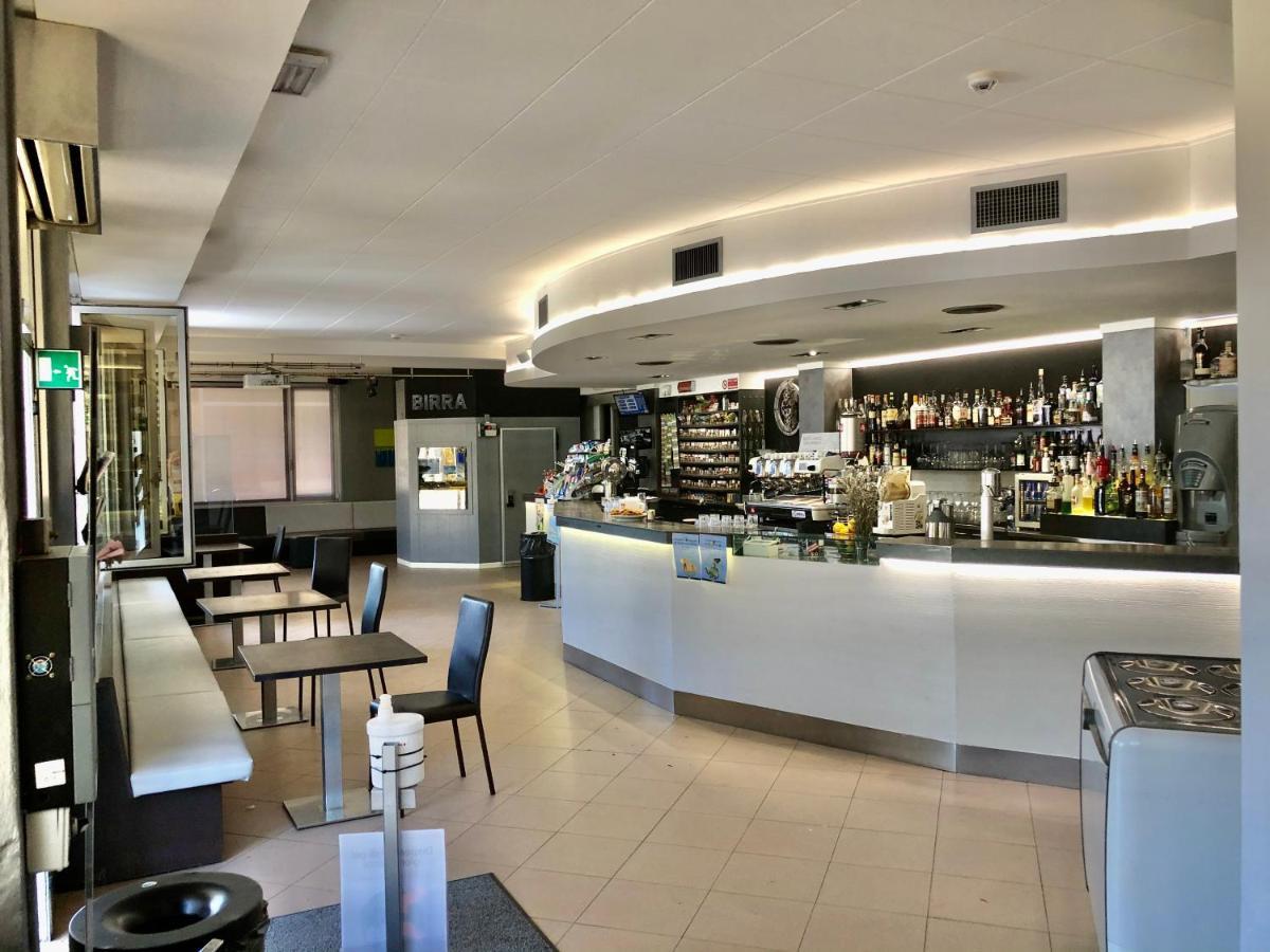 Hotel Del Boschetto Poggiridenti Luaran gambar