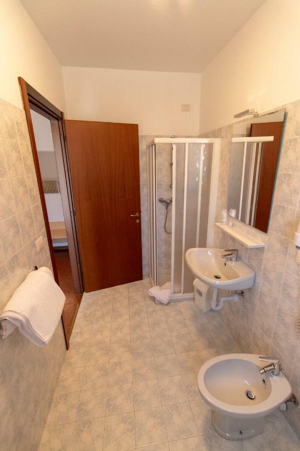 Hotel Del Boschetto Poggiridenti Luaran gambar