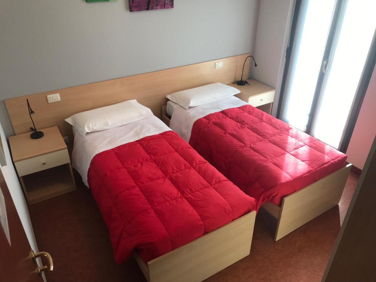Hotel Del Boschetto Poggiridenti Luaran gambar